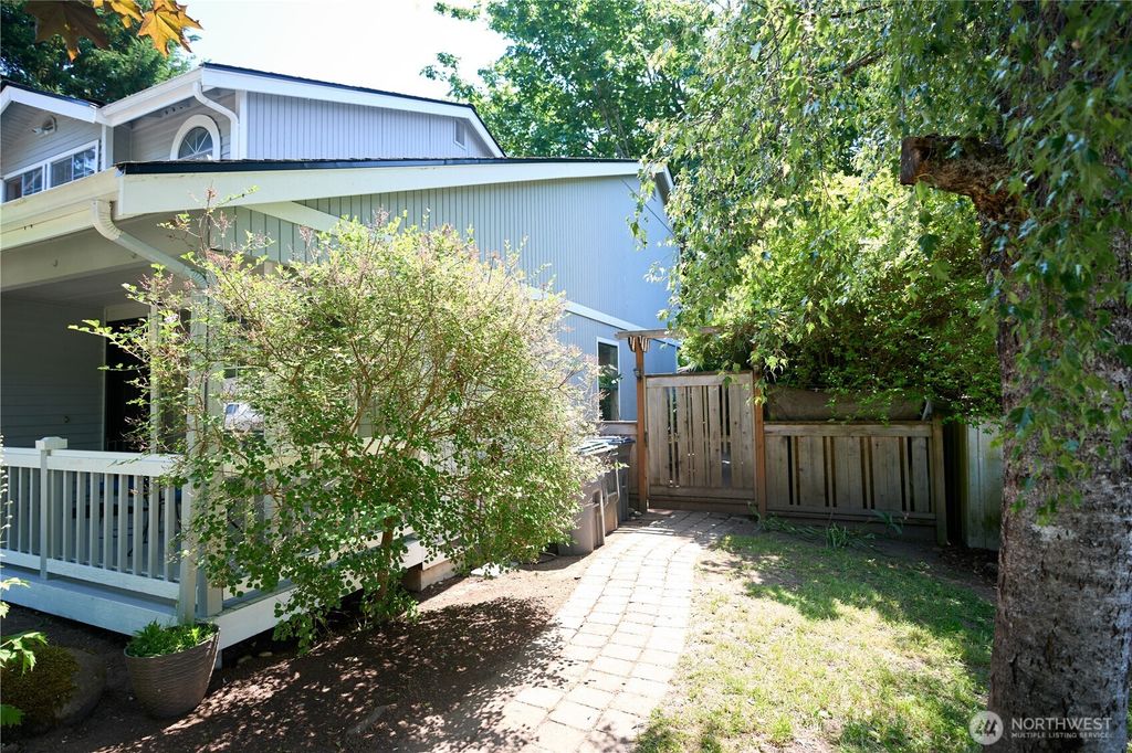 Photo of 22023 SE 266th Place, Maple Valley, WA 98038 (MLS # 2387854)