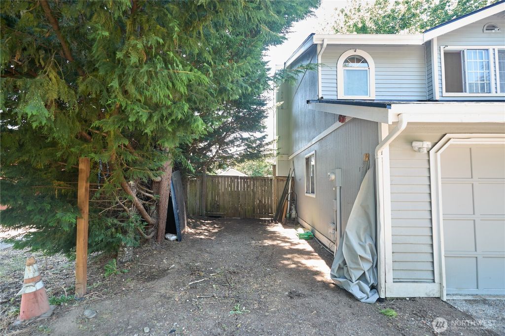 Photo of 22023 SE 266th Place, Maple Valley, WA 98038 (MLS # 2387854)