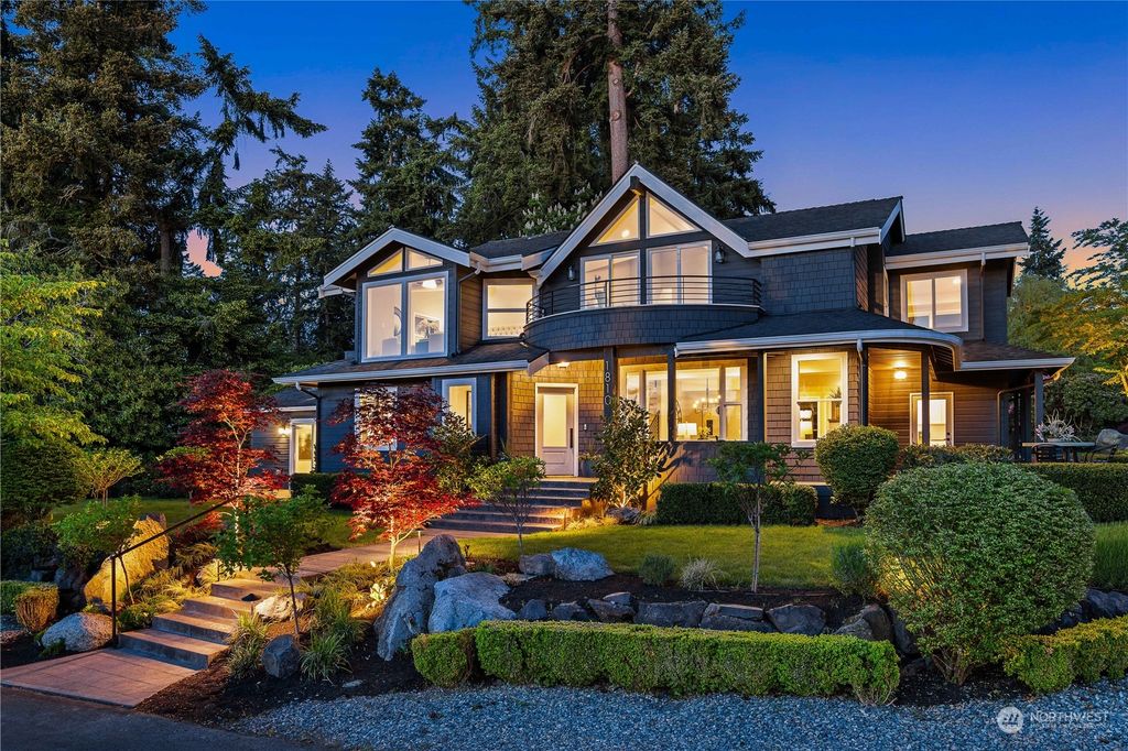 Photo of 1810 10th Place W, Kirkland, WA 98033 (MLS # 2240459)