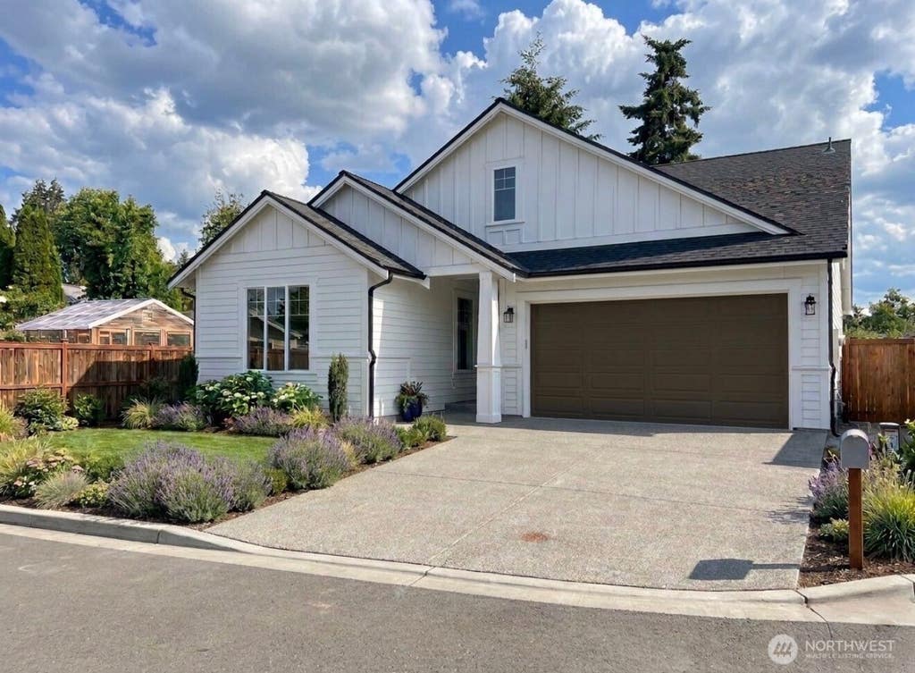Photo of 1103 W Pioneer, Puyallup, WA 98371 (MLS # 2535901)