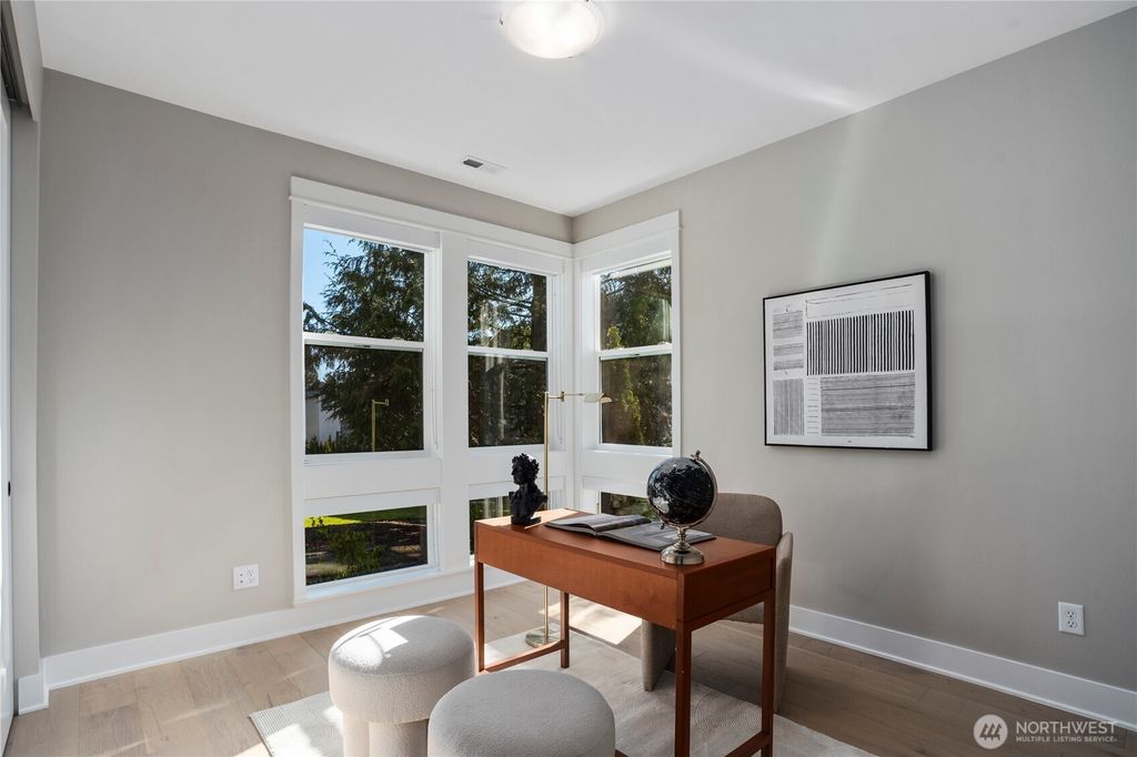 Photo of 12232 78th Place NE, Kirkland, WA 98034 (MLS # 2358968)