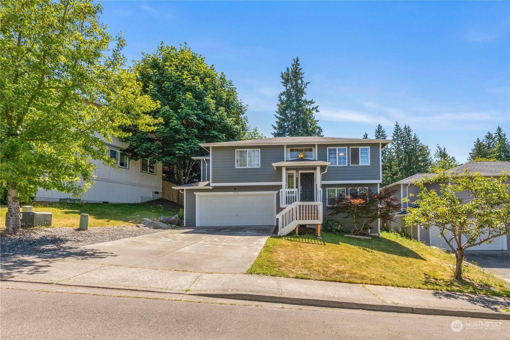 Photo of 7408 56th Place NE, Marysville, WA 98270 (MLS # 2134605)