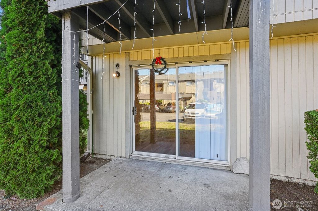 Photo of 31003 14th Avenue S #H-8, Federal Way, WA 98003 (MLS # 2444642)