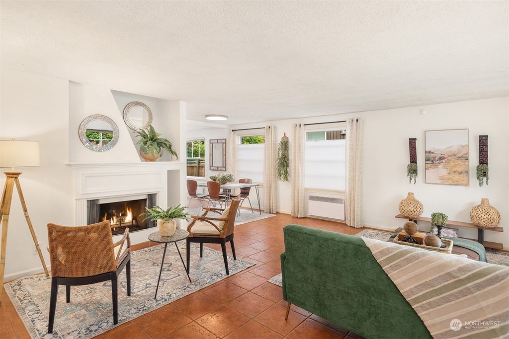 Photo of 7040 33rd Avenue NE, Seattle, WA 98115 (MLS # 2275304)