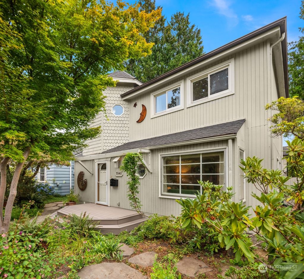 Photo of 7040 33rd Avenue NE, Seattle, WA 98115 (MLS # 2275304)