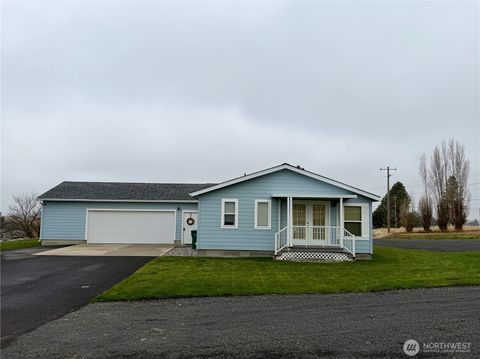Photo of 502 NW Armstrong Avenue, Wilbur, WA 99185 (MLS # 2457253)