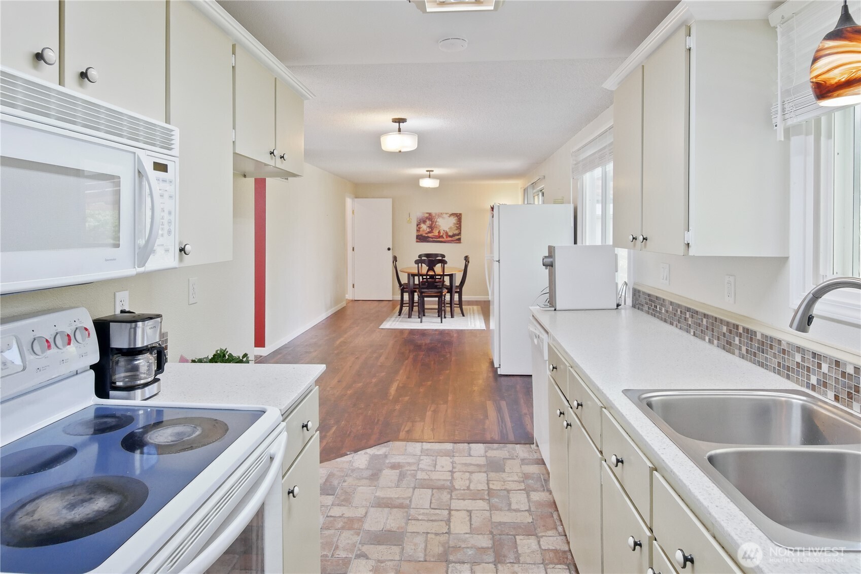 2018 S 253rd Street