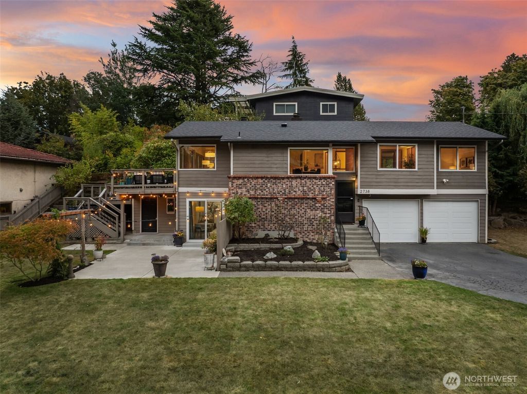Photo of 2738 NW 90th Street, Seattle, WA 98117 (MLS # 2425136)