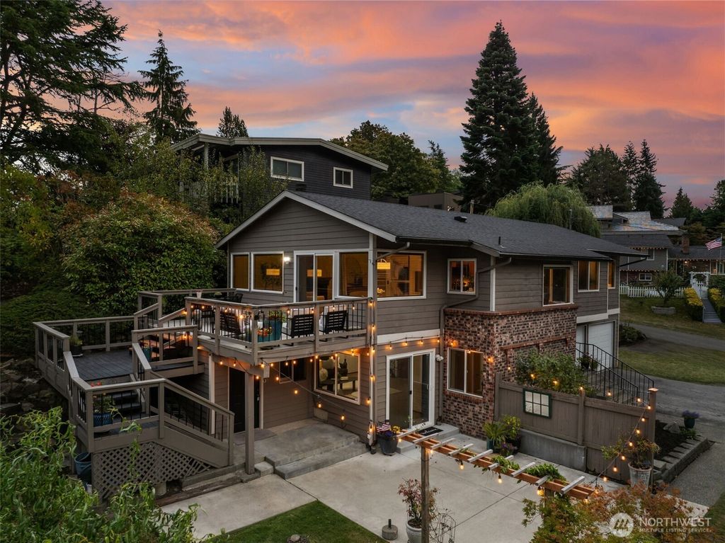 Photo of 2738 NW 90th Street, Seattle, WA 98117 (MLS # 2425136)