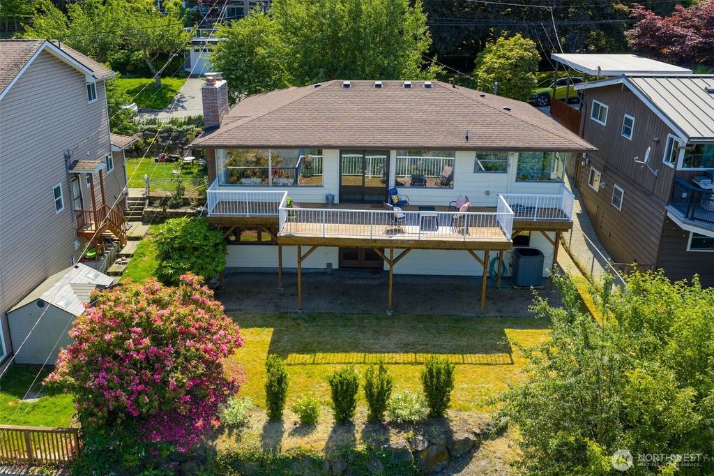 Photo of 9738 Arrowsmith Avenue S, Seattle, WA 98118 (MLS # 2381973)