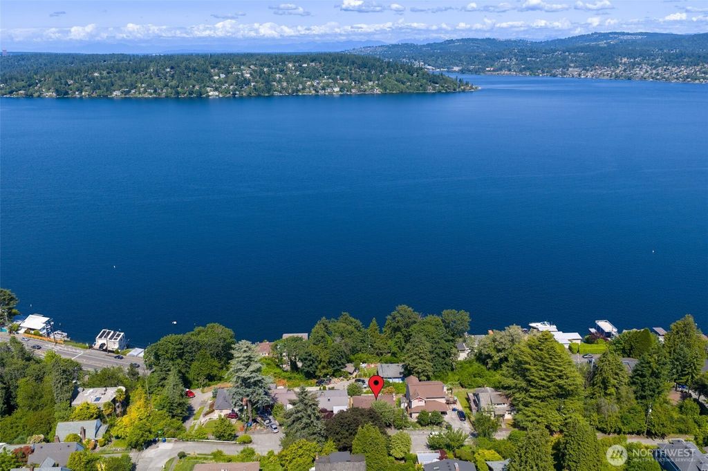 Photo of 9738 Arrowsmith Avenue S, Seattle, WA 98118 (MLS # 2381973)