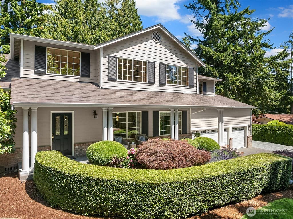Photo of 20527 Marine View Drive SW, Normandy Park, WA 98166 (MLS # 2551890)