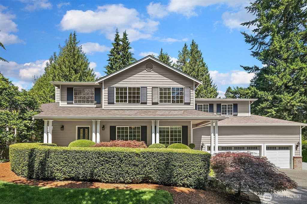 Photo of 20527 Marine View Drive SW, Normandy Park, WA 98166 (MLS # 2551890)
