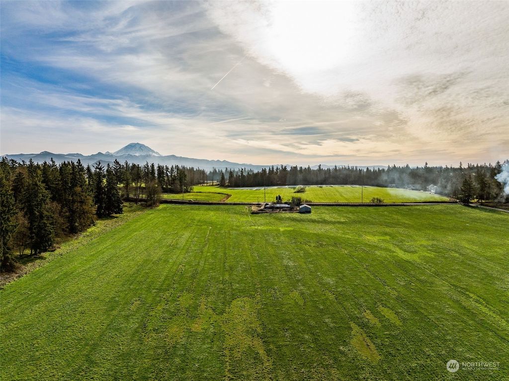 Photo of 23028 SE 400th Street, Enumclaw, WA 98022 (MLS # 2324861)