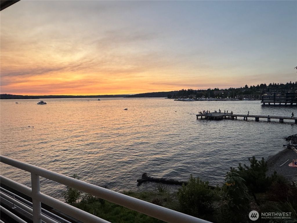 Photo of 733 Lake Street S #202, Kirkland, WA 98033 (MLS # 2424167)