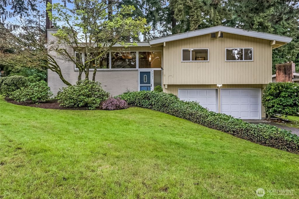 Photo of 12647 SE 54th Street, Bellevue, WA 98006 (MLS # 2516457)