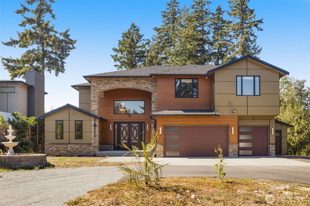 Photo of 35101 27th Avenue S, Federal Way, WA 98003 (MLS # 2580098)