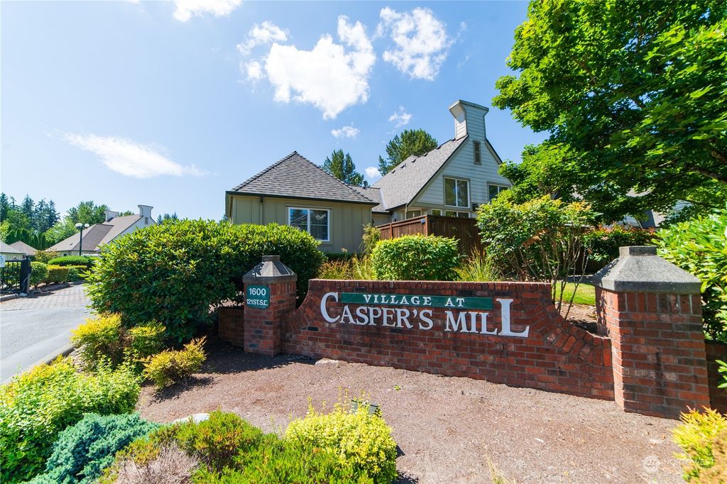 Photo of 1600 121st Street SE #L101, Everett, WA 98208 (MLS # 2269206)