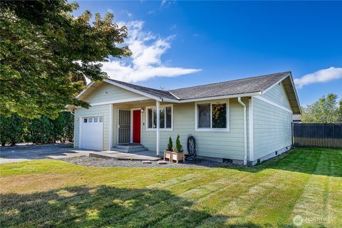 Photo of 310 Johnson Street, Enumclaw, WA 98022 (MLS # 2443122)