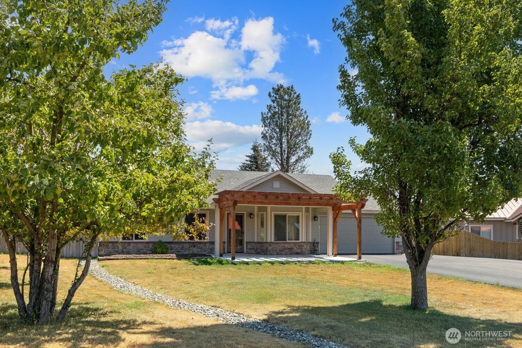 Photo of 280 Blue Agate, Ronald, WA 98940 (MLS # 2487721)