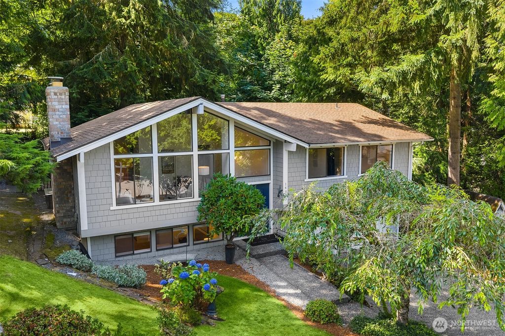 Photo of 14913 SE 47th Court, Bellevue, WA 98006 (MLS # 2391929)