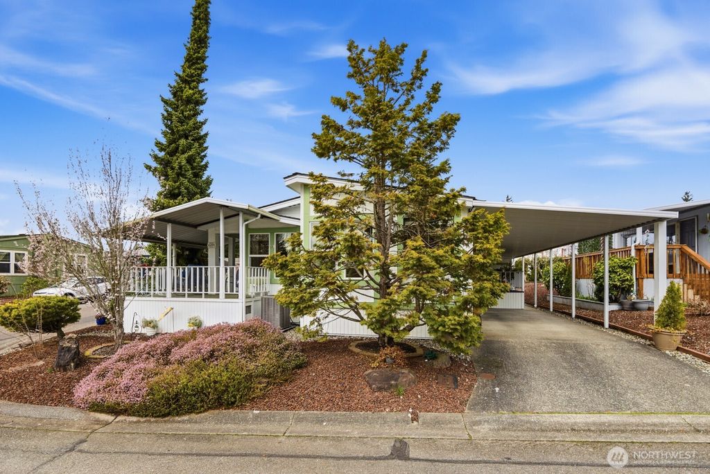 Photo of 1427 100th Street SW #149, Everett, WA 98204 (MLS # 2486064)