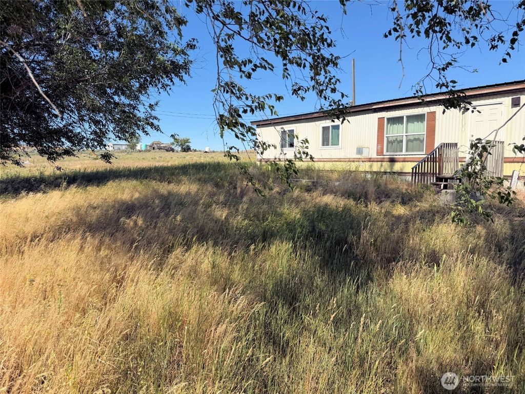 Photo of 32498 Crick Road N, Wilbur, WA 99185 (MLS # 2542855)