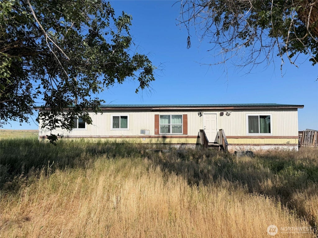 Photo of 32498 Crick Road N, Wilbur, WA 99185 (MLS # 2542855)