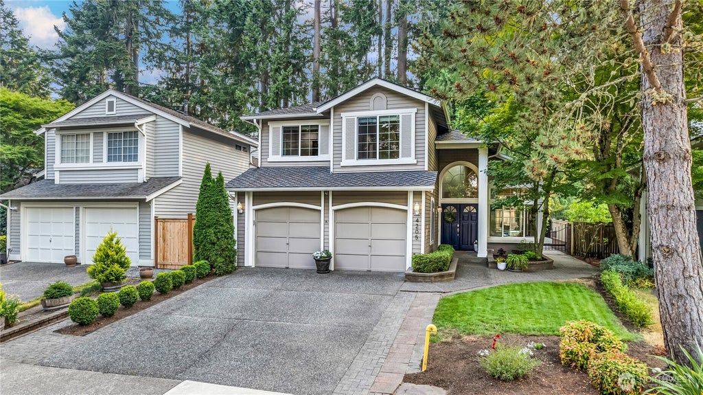 Photo of 4205 243rd Avenue SE, Sammamish, WA 98029 (MLS # 2561784)