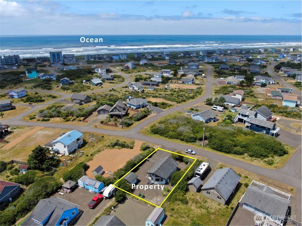 Photo of 425 N Portal Loop SW, Ocean Shores, WA 98569 (MLS # 2548780)