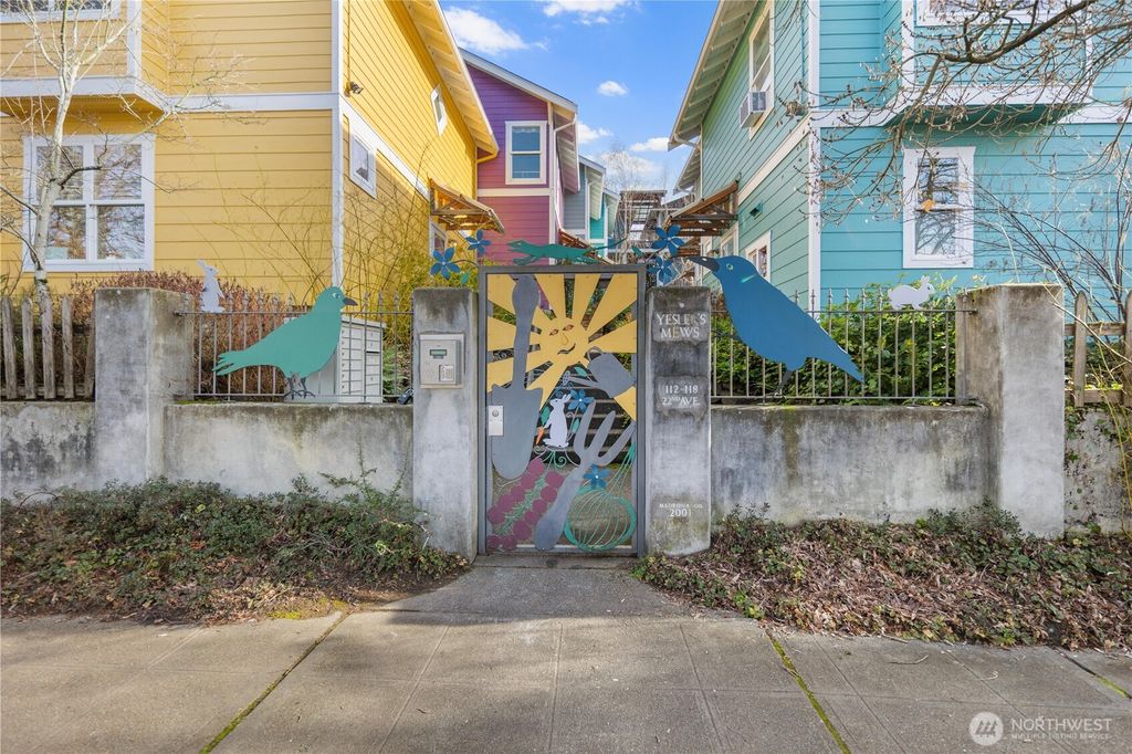 Photo of 112 22nd Avenue #B, Seattle, WA 98122 (MLS # 2480340)
