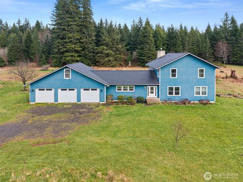 Photo of 210 West Wishkah Road, Aberdeen, WA 98520 (MLS # 2489503)