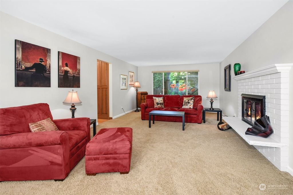 Photo of 12123 76th Avenue NE, Kirkland, WA 98034 (MLS # 2001530)