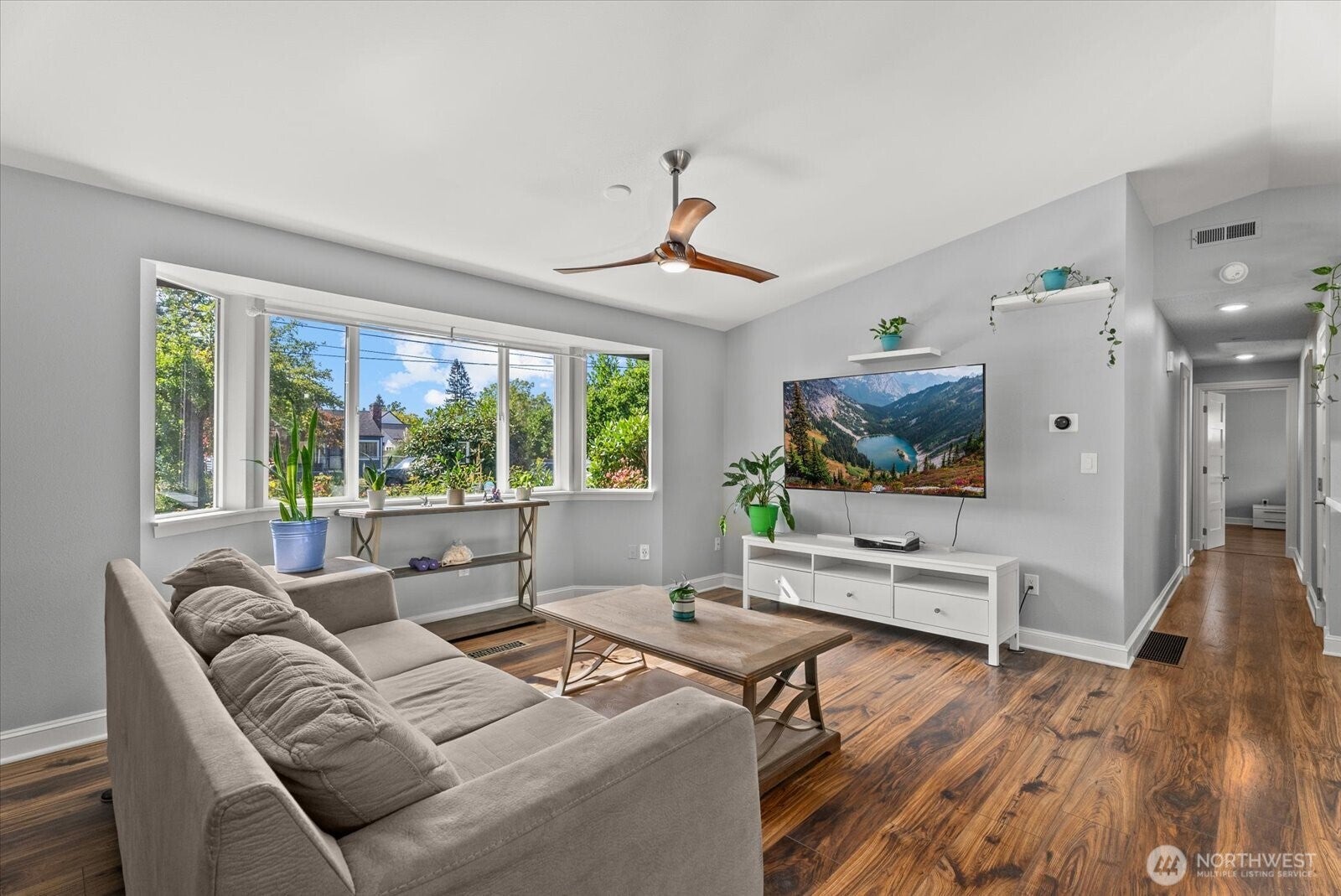 111 2nd Avenue SE