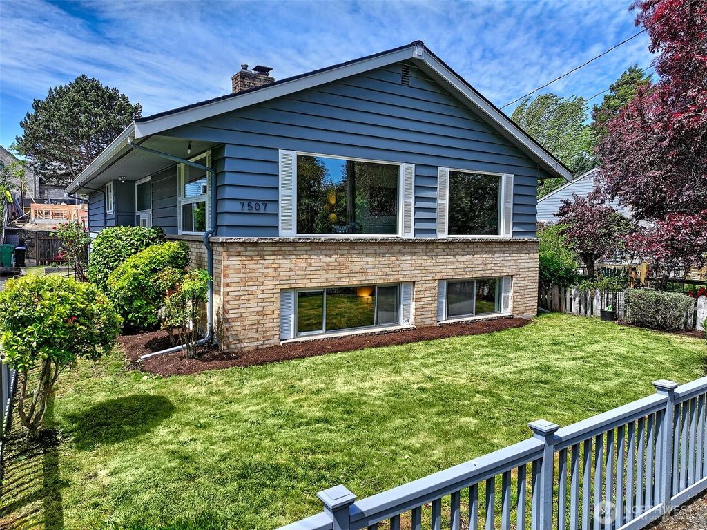 Photo of 7507 17th Avenue NW, Seattle, WA 98117 (MLS # 2378515)