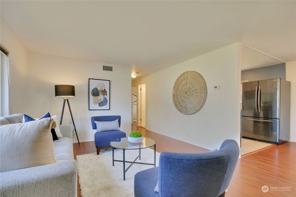 Photo of 16858 122nd Avenue SE, Renton, WA 98058 (MLS # 2072982)