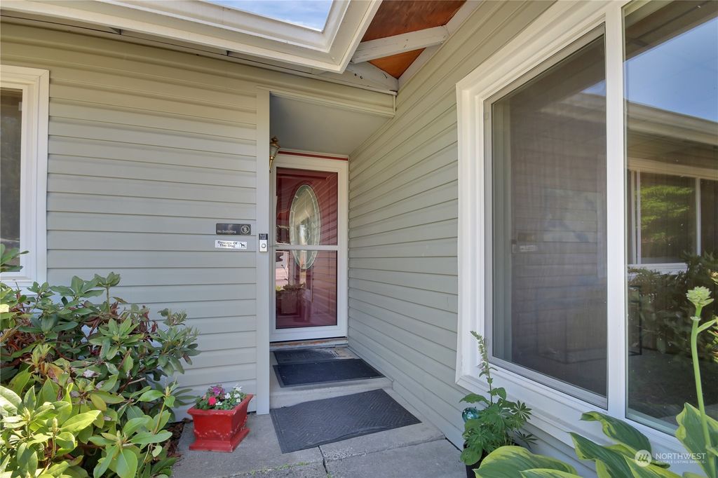 Photo of 16858 122nd Avenue SE, Renton, WA 98058 (MLS # 2072982)