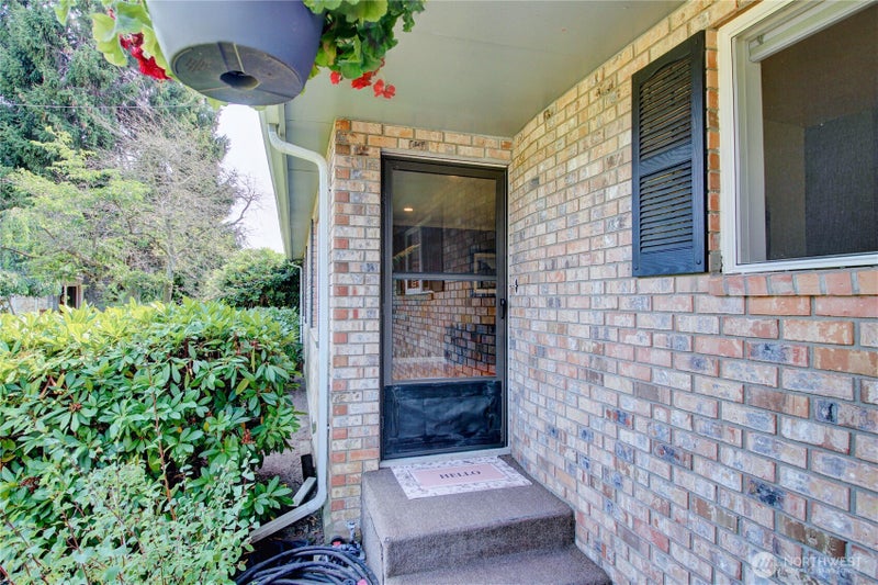 21213 Plaza Drive