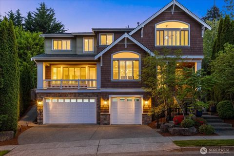 Photo of 423 Sky Country Way NW, Issaquah, WA 98027 (MLS # 2518969)
