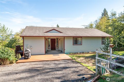 Photo of 147 Broken Mountain Drive, Kelso, WA 98626 (MLS # 2441968)