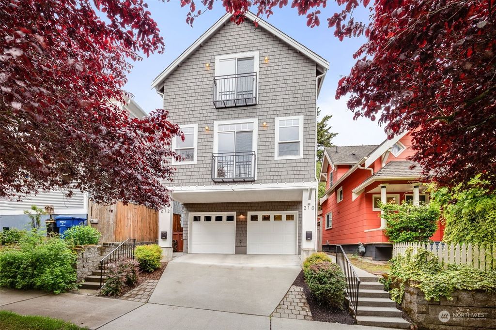 Photo of 210 15th Ave Ave, Seattle, WA 98122 (MLS # 2244157)