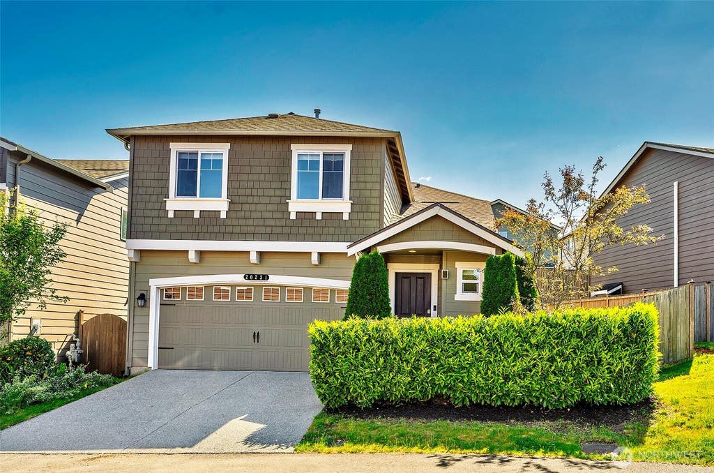 Photo of 20231 4th Place W, Lynnwood, WA 98036 (MLS # 2568377)