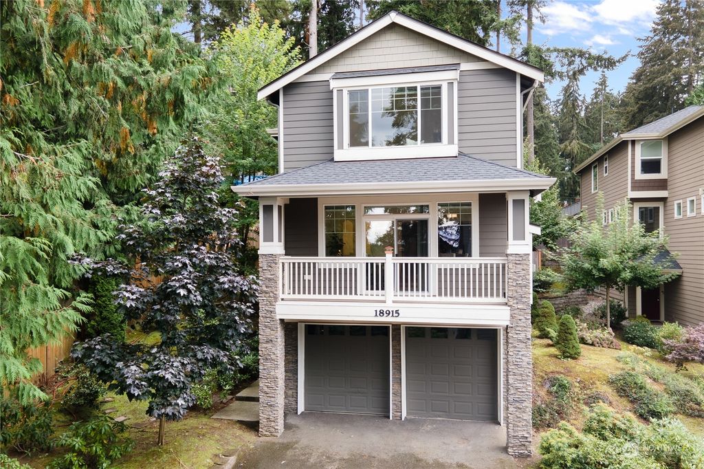 Photo of 18915 16th Avenue NE, Shoreline, WA 98155 (MLS # 2303954)