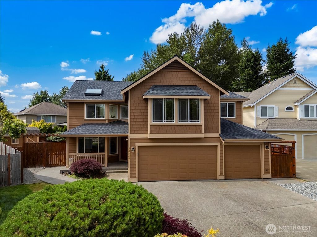 Photo of 4307 NE 7th Place, Renton, WA 98059 (MLS # 2361711)