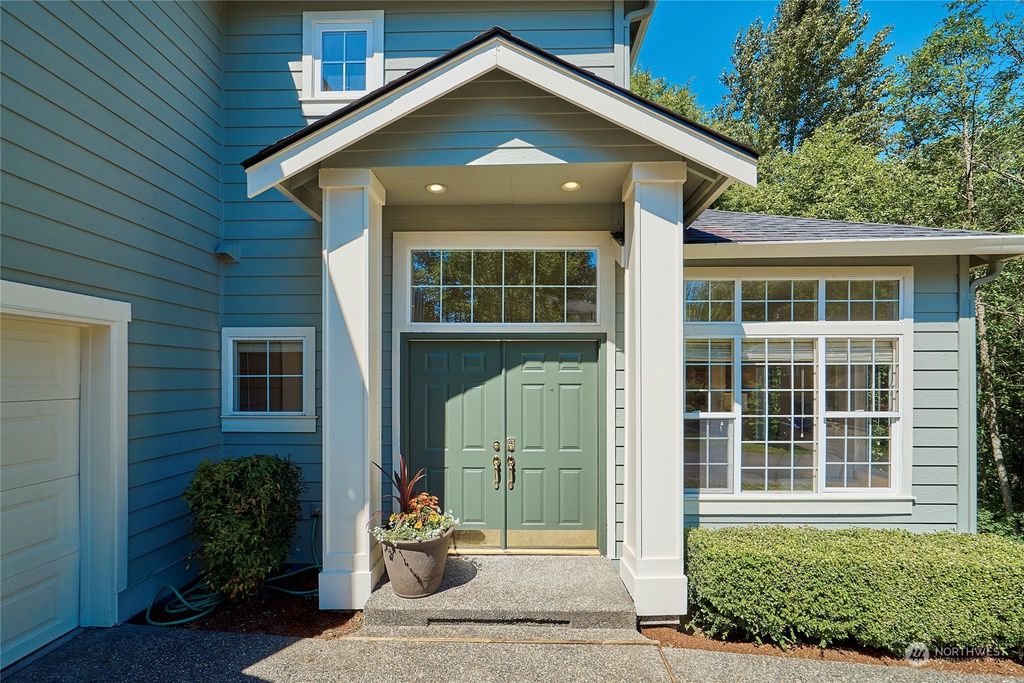 Photo of 9038 NE 160th Place, Kenmore, WA 98028 (MLS # 2077147)
