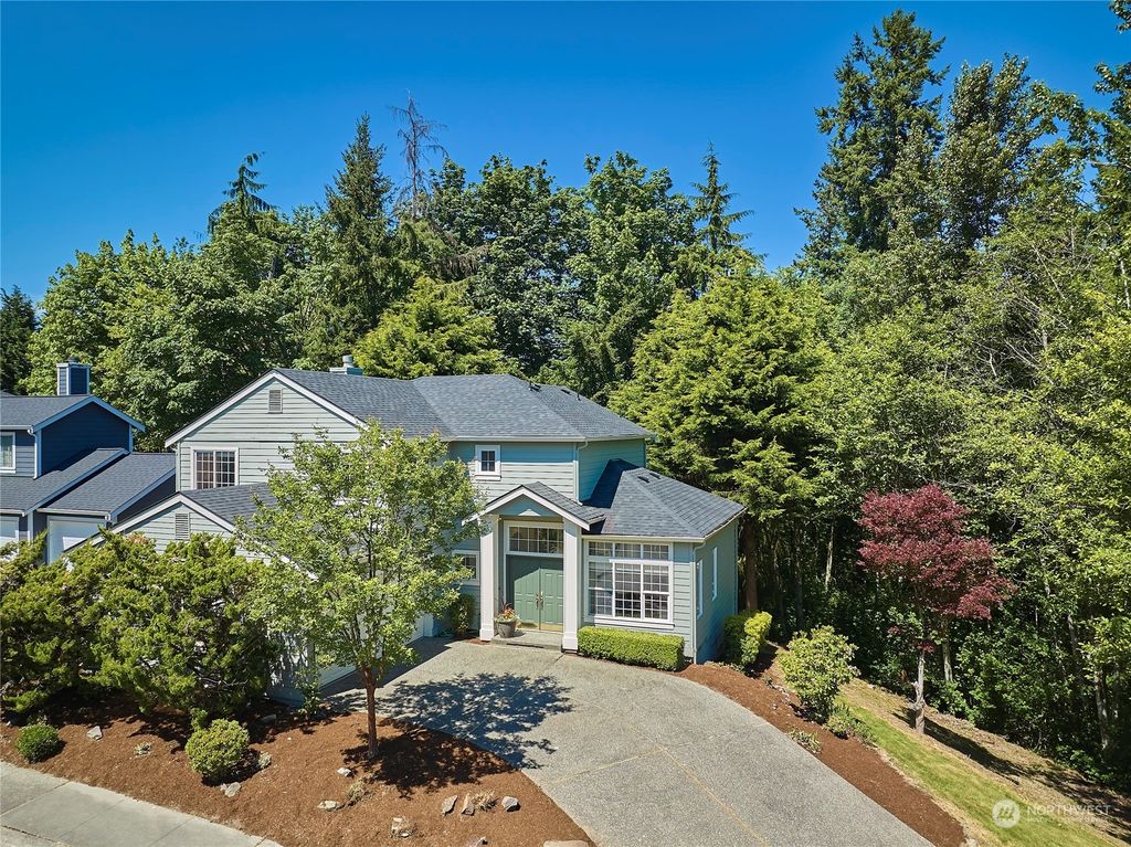 Photo of 9038 NE 160th Place, Kenmore, WA 98028 (MLS # 2077147)