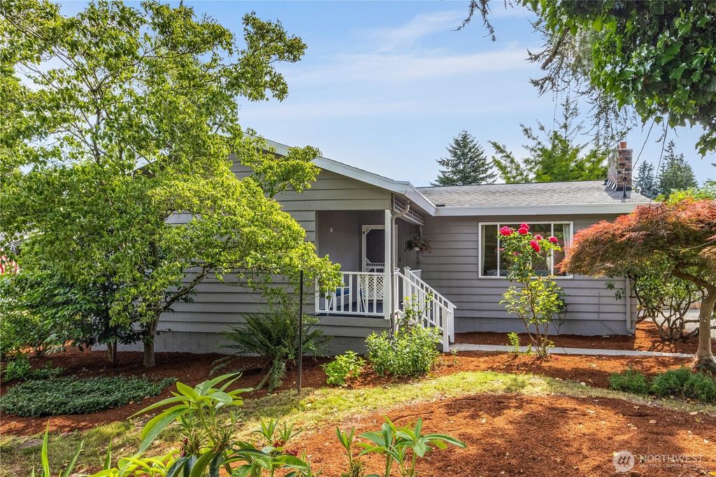 Photo of 11816 40th Avenue S, Tukwila, WA 98168 (MLS # 2383014)