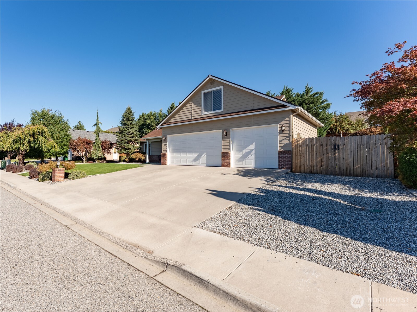 39 S Mandolin Avenue