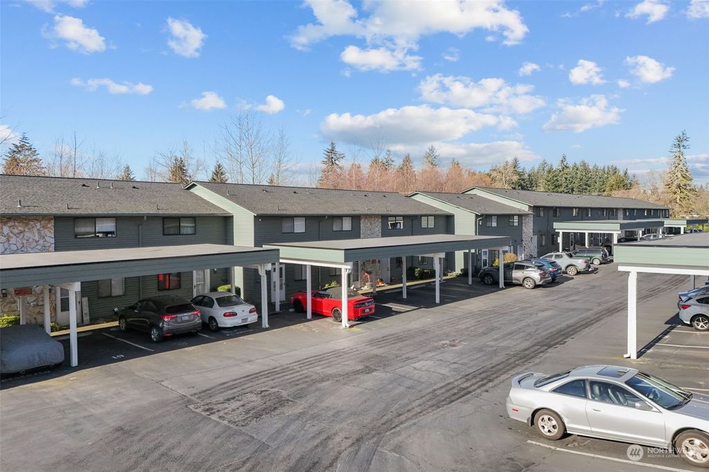Photo of 1040 S 320th Street #13, Federal Way, WA 98003 (MLS # 2326135)