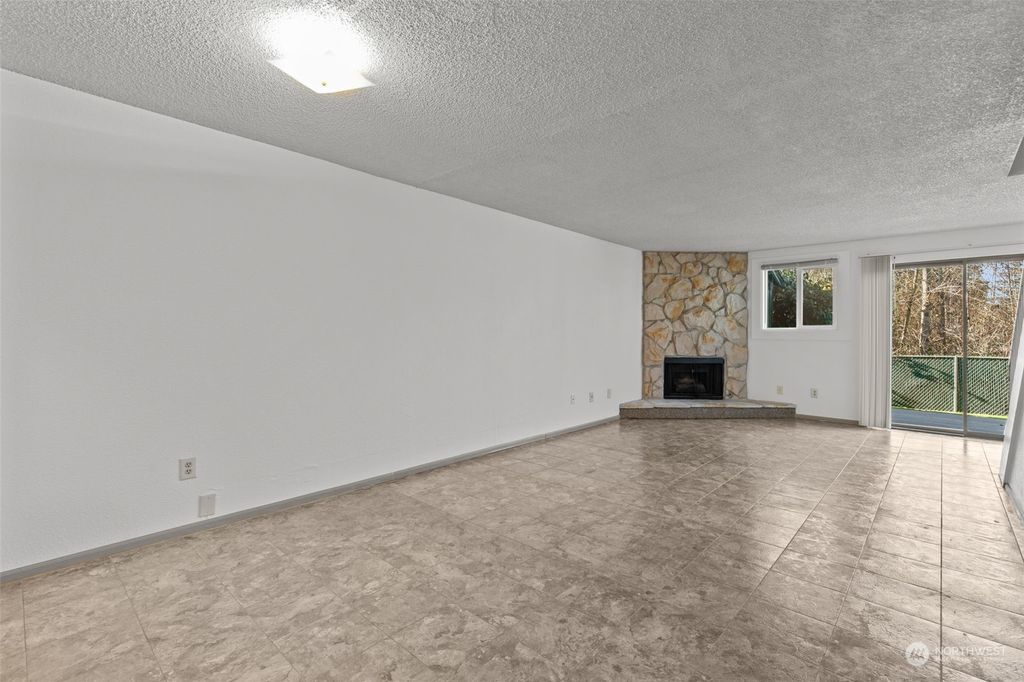 Photo of 1040 S 320th Street #13, Federal Way, WA 98003 (MLS # 2326135)